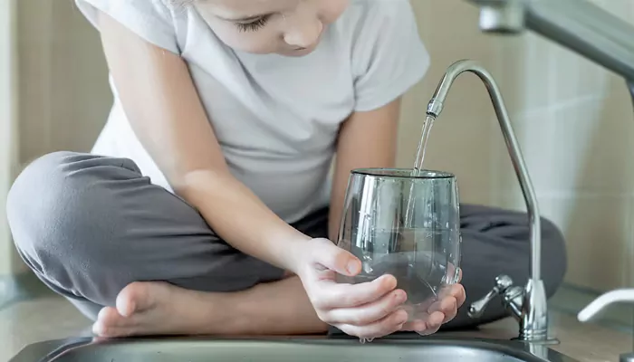 Berapa lama Anda harus menunggu hingga dispenser air disterilkan?